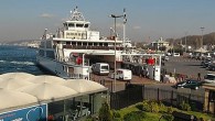 Tavşanlı Belediyesi tarafından şartnamesi son anda açıklanarak gerçekleştirilen ihalede, “İhale şartnamesinin 8/a maddesi ile ‘İhaleye sadece ihale konusu taşınmazın ön tarafını (deniz yüzeyinin) Milli Emlak’tan kiralamış olan firmaların katılabilmesi’ şartı getirilmişti. Bu şartı sağlayacak tek firma olduğu belirtilirken, İDO yarım […]