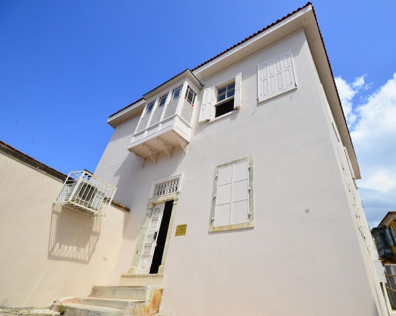 03 Mayıs 2014 Cumartesi – İzmir Agora’sındaki tarihi binalar gelecek kuşaklara aktarılmak