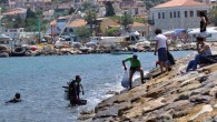 Yenifoça beldemizde, Foça Belediyesi ve çevre gönüllüleri tarafından, kıyı ve sualtı temizlik çalışması gerçekleştirildi. 25 Mayıs Pazar günü gerçekleşen etkinlikte; gönüllü dalgıçlar, sualtı temizliği ve çevreye duyarlı vatandaşlar ile Belediye personeli, kıyı temizliği yaptı. Kıyı ve sualtı temizliğinde; teneke kutular, […]