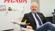 04 Mayıs 2014 Pazar – Pegasus Hava Yolları’nın Kamuyu Aydınlatma Platformu’nda (KAP) yer alan Ocak – Mart 2014 trafik verilerine göre çift haneli büyümesinin kesintisiz devam ettiği açıklandı. Buna göre Pegasus; toplam misafir sayısı, koltuk sayısı, doluluk oranı ve blok saat gibi […]