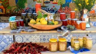 28 Mayıs 2014 Çarşamba –  Kaybolan Lezzetler Festivali için geri sayım başladı.. Alaçatı da 3 gün boyunca açık hava sineması, yöresel ürünler, gastro turlar, söyleşiler, tadımlar ve onlarca etkinlik ile festival ruhu yaşanırken restoranlarda sunulan bu özel tariflerin yer aldığı menüler ile […]