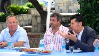 03 Haziran 2014 Salı – Bodrum un Bitez Mahallesi nde faaliyet gösteren otellerin yöneticileriyle buluşan Bodrum Belediye Başkanı Mehmet Kocadon, Bitez de yapılacak çalışmalarla ilgili fikir alışverişinde bulundu. Toplantıya Başkan Kocadon un yanı sıra Bodrum Belediye Meclisi Üyeleri Cafer Doğan, Mehmet Durmaz […]