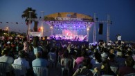 22 Haziran 2014 Pazar – Bu yıl beşincisi düzenlenen Soli Güneş Festivali’nde küresel ısınmaya ve alternatif enerjilere dikkat çekildi. Mezitli Belediye Başkanı Neşet Tarhan, konuşmasında şu açıklamalarda bulundu: “Bilindiği gibi bölgesel ve ulusal güncel ve politik çekişmeler hepimizin her an tartıştığı konular. […]