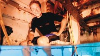 Dünyaca ünlü Fransız deniz kâşifi Jacques Cousteau’nun torunu Fabien Cousteau, büyükbabasının yolundan giderek dün bir rekor denemesine başladı. 46 yaşındaki torun Cousteau ve ekibi, ABD’nin Florida eyaletinde okyanusa daldı. “Aquarius” isimli denizaltı laboratuvarında 31 gün kalacak Fabien Cousteau, 12 saat dalış […]