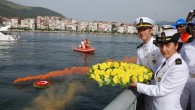 Gemlik Kaymakamı Cahit Işık,Gemlik Belediye Başkan Yardımcısı Nazmi Koçak ve Liman Başkanı Serkan Canlı, deniz şehitleri için hazırlanan çelengi denize bıraktı. Yılfert A.Ş’ye ait Zeycan 1 Romörkörü ile körfez turu yapan protokol üyeleri, ardından Kayıkhane mevkiindeki yarışlara katıldı. Bu arada İTÜ […]
