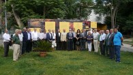16 Haziran 2014 Pazartesi – Açılışa farklı din ve mezheplere mensup üst düzey din ve cemaat temsilcileriyle birlikte çok kalabalık Adalı ve İstanbullu ziyaretçiler katıldı. Açılışta hazır bulunanlar arasında, Vatikan tarafından atanıp göreve ayağının tozuyla başlayan Ermeni Katolik Başepiskoposu Levon Zekiyan, Türkiye […]