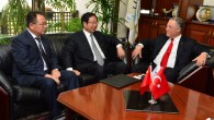 17 Haziran 2014 Salı – Çin’in Wuhan kenti Belediye Başkan Vekili Liu Liyong “Çocukluğumda okuduğum kitaplardan tanıyor ve çok merak ediyordum ” dediği İzmir’e kavuştu. Büyükşehir Belediyesi’ni ziyaret Liyong, özellikle Homeros ile ilgili hikayelerden etkilendiğini söyledi. İzmir Büyükşehir Belediyesi Başkan Vekili Dr. […]