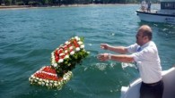 Yalova’da 1 Temmuz Denizcilik ve Kabotaj Bayramı çeşitli etkinliklerle kutlandı.   Denizcilik ve Kabotaj Bayramı dolayısıyla düzenlenen etkinliğe Yalova Valisi Esengül Civelek, Garnizon Komutanı Tuğamiral Tezcan Kızılelma ve davetliler katıldı. Protokol, sahilden binilen bir römorkörle denize açılırken, Civelek ve Tezcan […]