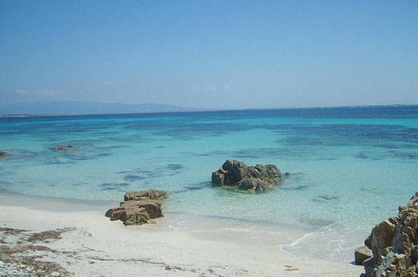 800 metrekarelik ada, İtalya’nın Sardinya adasındaki ünlü Porto Cervo tatil