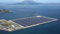 Dünyada enerji kaynakları yavaş yavaş tükeniyor, su ve rüzgar enerjisine yönelmenin zamanı geldi de geçiyor. İlk adımları atan Japonya’nın ardından, Hindistan da bu yola girerek, dünyanın en büyük güneş panelini su üzerine kurmaya karar verdi. Panelin su üstüne kurulmasının sebebi, […]