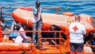 İspanya sahil güvenliği tarafından yapılan açıklamada, 227 kaçak göçmenin 23 küçük teknede yakalandığı bildirildi. İspanya’nın güneyindeki Tarifa bölgesine getirilen, aralarında kadınların da olduğu kaçak göçmenlerin sağlık durumlarının iyi olduğu belirtildi. Açıklamada, ilk olarak sabah saatlerinde 84 kaçak taşıyan 8 teknenin […]