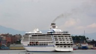 Karadeniz turu yapan Bahama bandıralı Seven Seas Mariner isimli kruvaziyer yolcu gemisi Kuşadası ve İstanbul, Sinop’tan sonra Trabzon’a geldi. İçerisinde 697 yolcu ve 445 personeli bulunan gemi bu sabah saat 08.00’de Trabzon’a geldi. Gemi ile gelen turistler Trabzon’un tarihi mekanlarını […]