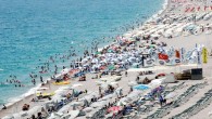 Türkiye’nin toplam turizm gelirleri içinde en büyük paya sahip ili Antalya, geçen yıl 12 milyon yabancı turist ağırladı, 16 milyar dolarlık turizm geliri elde etti. Kentin havaalanına yılda 20 milyon yolcu iniyor. Antalya, cumhuriyetimizin kuruluşunun 100’üncü yılında 2023’te 40 milyar […]