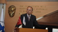 Kısa bir konuşma yapan Suat Hayri Aka, “Meslek hayatım boyunca hep denizciliğin içinde oldum. Son 8-9 yıl Ulaştırma Bakanlığı’nın çeşitli kademelerinde görev aldım. Görev süresince iki şeye çok dikkat ettim. Birincisi hiçbir başarı kendiliğinden gelmez. Uzun süreli başarılar ciddi bir […]