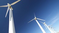 Enerjide dışa bağımlılığı azaltmak amacıyla yerli ve yenilenebilir kaynakların kullanımını artırmaya çalışan Türkiye’de, rüzgardan enerji üretiminde yüzleri güldüren gelişmeler yaşanıyor. Yeni yatırımların hayata geçmesiyle rüzgar enerjisinden elektrik üreten santrallerine yenilerini ekleyen Türkiye’de, bu gelişmeye paralel olarak rüzgardan üretilen elektriğin miktarı […]