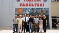 26 Ağustos 2014 Salı – Nitelikli insan gücünün turizm için çok önemli bir unsur olduğunu bilerek en iyi turizm eğitimini vermek için çalışan Akdeniz Üniversitesi Turizm Fakültesi, turizm eğitimindeki farkını yine gözler önüne serdi. Turizm eğitiminde Türkiye nin en iyileri arasında yer […]