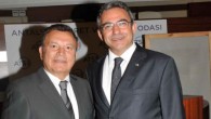 02 Ağustos 2014 Cumartesi – Geçirdiği kalp krizi sonrasında Akdeniz Üniversitesi Tıp Fakültesi Hastanesi’ne kaldırılan Erdal Tontu, burada yapılan tüm müdahalelere rağmen kurtarılamadı. Tontu’nun hastaneye kaldırıldığını öğrenen yakınları Akdeniz Üniversitesi’nin önüne akın etti. Pazar günü defnedilecek Yönetim Kurulu Üyesi olduğu Akdeniz Turistik […]
