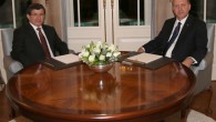 29 Ağustos 2014 Cuma – Cumhurbaşkanı Recep Tayyip Erdoğan, Başbakan Vekili Ahmet Davutoğlu’nu Çankaya Köşkü’nde kabul etti. Görüşmenin ardından Davutoğlu Başbakanlık’a geçerek 62.nci kabineyi açıkladı. Dışişleri Bakanı Mevlüt Çavuşoğlu, AB Bakanı Volkan Bozkır, Yalçın Akdoğan ve Numan Kurtulmuş Başbakan Yardımcısı olurken, Kültür […]