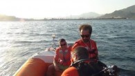 Muğla‘nın Marmaris İlçesi’nde, denizin 5 metre dibinde misinaya takılmış olarak bulunan deniz kaplumbağası Arama Kurtarma Derneği (AKUT) ekipleri tarafından kurtarılıp, doğal ortamına bırakıldı. Yalancıboğaz açıklarında, dün öğle saatlerinde, denizin 5 metre dibinde parakete misinasına takılmış, çırpınan bir deniz kaplumbağası gören vatandaşar durumu […]