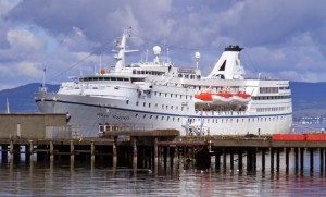 Sinop’a kruvaziyer turizmi kapsamında Portekiz bayraklı “Ocean Majesty” adlı lüks yolcu