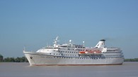 Açıklamaya göre, geçen hafta çarşamba günü Alman turizm şirketi Hansa Touristik tarafından kiralanan büyük Yunan turist gemisi Ocean Majesty, daha önce Avrupa Birliği tarafından konulan yaptırımları ihlal ederek Yalta limanına geldi ve Alman turistler tüm günü Yalta’da geçirdi. Kırım ve […]