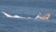 Balıkkesir’in Ayvalık ilçesinde, iskelede bağlı bulunan bir gezi teknesi, şiddetli lodos nedeniyle battı.Alınan bilgiye göre, Eski Karayolları Kampı İskelesi’nde, Naci Bayri’ye ait 85 yolcu kapasiteli “Sudem” adlı teknenin gövdesinde, şiddetli lodos ve dalgaların etkisiyle kıyıya çarpması yüzünden delik oluştu.Su almaya […]