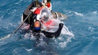 Deniz Kuvvetleri Komutanlığı’nın dünyanın sadece 6 donanmasında bulunan ve derin sularda arama ve kurtarma faaliyetleri yapabilen Atmosferik Dalış Sistem (ADS) tatbikatı Mersin’de gerçekleştirildi. 365 metre derinliğe dalabilen ADS robotunun tatbikatı nefes kesti. Mersin’in 13 mil açıklarında gerçekleştirilen tatbikatta senaryo gereği […]