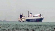 İstanbul’da dün başlayan fırtına ve sağanak yağış, deniz trafiğini de olumsuz yönde etkiledi. İstanbul Boğazı’nda bir Ro-Ro gemisinin yolcu vapurları ile tehlikeli yakınlaşması, yürekleri ağza getirdi. Fırtına nedeniyle deniz trafiğinde aksamaların yaşandığı boğazda arızalanan Ro-Ro gemisi, Kıyı Emniyeti ekiplerini harekete […]