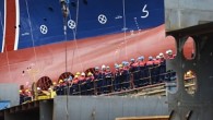 Tuzla’da, Selah Tersanesi’nde inşaa edilen 90 metre uzunluğundaki platform destek gemisi İtalya’ya gönderilmek üzere denize indirildi. 130 işçinin bir yılda hazır hale getirdiği gemi, petrol platformlarına malzeme taşıyacak.  Selah Tersanesi Yönetim Kurulu Başkanı Erkan Selah, İtalyanlar için ’Levory Ivory’ isimli […]