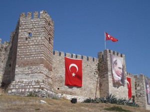 14 Eylül 2014 Pazar – Asil S. TUNÇER- Turizmhaberleri.com/ Kuşadası AYASULUK KALESİ