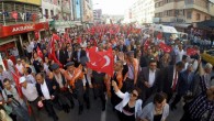 09 Eylül 2014 Salı – İzmir Büyükşehir Belediyesi’nin düzenlediği 9 Eylül törenleri, Basmane ile Cumhuriyet Meydanı arasındaki tarihi güzergahta gerçekleşen ve binlerce İzmirlinin katıldığı “Zafer Yürüyüşü ” ile başladı. İzmir’in işgalden kurtuluşunun 92. yıldönümünde İzmir’de yine büyük coşku yaşandı. İlk kez 9 […]