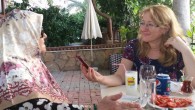 22 Eylül 2014 Pazartesi – Nilgün ATAR’LA TURİZM AYNASI DİZİSİ ALANYA-KAHYA OTEL VE RABİA KAHYA 80 li yaşlarda ama her hali ve güzelliğiyle zamanı durduran ender kadınlardan Rabia Kahya… Giyimi, duruşu, konuşması, gülüşü ile etkileyici, güçlü, otoriter, başarılı ama aynı zamanda çok […]