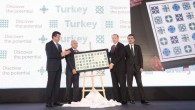29 Eylül 2014 Pazartesi – Türk sanayini yurt dışında üst düzeyde temsil etmek ve ‘Türk Malı’ algısını yükseltmek amacıyla Ekonomi Bakanlığı ve Türkiye İhracatçılar Meclisi’nin (TİM) koordinasyonu ile başlatılan, yaklaşık bir buçuk yıldır süren ‘Türkiye Markası’ çalışmaları tamamlandı ve Türkiye’nin yeni logo […]