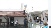 Muğla’nın Marmaris ilçesinde bulunan Netsel Marina Çarşısı’nda bir restoranın bacasından çıkan yangın, diğer binalara sıçramadan söndürüldü. Yangın, Türkiye’nin en büyük 3 marinasından biri olan Netsel Marina çarşısındaki bir restoranda meydana geldi. Akşam servisi için mutfakta yemek hazırlandığı sırada bacadan yangın […]