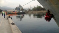 Yalova’nın Altınova ilçesinde, Çevre ve Şehircilik İl Müdürlüğü tarafından “deniz kirliliği tabikatı” yapıldı. Denize sızıntı olduğu ihbarıyla harekete geçen ekipler, senaryo gereği kimyasal maddeleri kısa sürede temizledi. Tersaneler ve fabrikaların bulunduğu Altınova bölgesindeki işletmelere kimyasal madde taşıyan gemilerde meydana gelebilecek […]