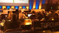 25 Kasım 2014 Salı – turizmhaberleri.com/haber Merkezi Geleneksel Kağıt süsleme sanatımız Ebru Unesco Yolunda ve Türkiye için heyecanlı bekleyiş başladı. Somut Olmayan Kültürel Miras Hükümetlerarası Komitesi, 24-28 Kasım 2014 tarihlerinde Fransa’nın başkenti Paris’te dokuzuncu kez toplandı. 162 ülke temsilcilerinin iştirak ettiği UNESCO […]