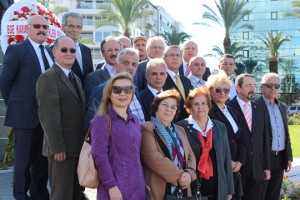 Çelenk bırakma işlemi ve saygı duruşundan sonra Ege Karadeniz Federasyon
