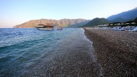 Halk arasında ‘pastırma sıcağı’ olarak ifade edilen bu havalarda Antalya’da hava sıcaklığı 25 dereceye kadar çıkabilecek. Uzmanlar “Deniz suyu sıcaklığı da 25 derece olacağından vatandaşımız Antalya’da denize girebilecek” yorumunu yaptı. Meteoroloji İşleri Genel Müdürlüğü uzmanlarından edinilen bilgiye göre Cumartesi, Pazar ve […]