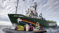 Greenpeace gemisi Arctic Sunrise, Kanarya Adaları’nda petrol aramalarına karşı gerçekleşen eylem sonrası İspanya Hükümeti tarafından alıkonuldu. Artic Sunrise, 6 ay önce Rusya Hükümeti tarafından serbest bırakılmıştı. İspanya Ulaştırma ve Bayındırlık İşleri Bakanlığı, Salı gecesi Greenpeace gemisine el koydu ve gemi […]