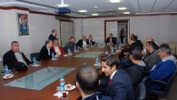 İMEAK Deniz Ticaret Odası (DTO) İzmir Şubesi tarafından düzenlenen sektör toplantılarına Çeşme ilçesinde devam edildi. Çeşme Ulusoy Limanı’ndaki toplantıda, ağırlıklı olarak Çeşme ve kruvaziyer konuları ele alındı. Üyeler, kruvaziyer turizmiyle 2012 yılında tanışan Çeşme’nin bu pastadan daha fazla pay alabilmesi […]