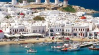 Yunanistan’da yaşanan ekonomik krizin tatili ucuzlatması, yerli turiste hitap eden Ege kıyılarındaki turistik bölgeleri olumsuz etkiledi. Yerli turiste hitap eden Çeşme, Borum, Kuşadası, Marmaris, Dikili ve Ayvalık gibi turistik bölgeler, müşterilerini adalara kaptırmaya başladı.   Çeşme Turistik Otelciler Birliği Başkan […]