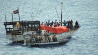 Yemen’in Taiz ili açıklarında, Afrikalı kaçakları taşıyan teknenin alabora olması sonucu 70 kişinin hayatını kaybettiği belirtildi. Yemen İçişleri Bakanlığına bağlı enformasyon merkezinden yapılan açıklamada, Taiz’e bağlı Muha sahil kenti açıklarında Afrika Boynuzu bölgesinden gelen ve Etiyopyalı kaçakları taşıyan teknenin batması sonucu 70 kişi hayatını kaybettiği bildirildi. […]