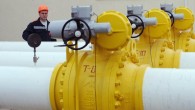 Ukrayna krizi nedeniyle gergin olan Kiev-Moskova ilişkilerinde doğalgaz başlığında ilerleme kaydedildi. Ukrayna’nın resmi gaz şirketi Ukrtransgaz, bugün itibariyle Rusya’da gaz ithal etmeye başladıklarını açıkladı. Toplam miktarın ise 43.5 milyon metreküp olacağı belirtildi. Anlaşmayı, Rus petrol şirketi Gazprom da doğruladı. TASS’ın haberine […]