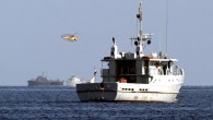 Kaza, Port Said kenti açıklarında Akdeniz ile Kızıldeniz’i birbirine bağlayan yapay su yolu Süveyş Kanalı’nda meydana geldi. Süveyş Balıkçılar Sendikası Başkanı Bekri Ebu’l Hasen, yük gemisinin balıkçı teknesine çarptığını ve teknenin alabora olduğunu söyledi. Ebu’l Hasen, kazada 11 balıkçının cesedine […]