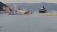 Yer: İstanbul Boğazı Kalender Kaşıbeyaz’ın Önü Tarih: 17.12.2014 Saat: 10:00 Bu videodaki görüntüleri izleyince, bir yanda hunharca baliklari çeviren aç insanlar diger yanda bunlari izleyen sahil güvenlik, gelinen nokta; bu demek oluyor ki bu girgirlar yasal bir is yapiyorki müdahale […]