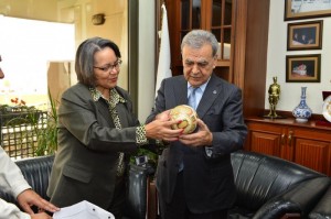 09 Aralık 2014 Salı – İzmir Büyükşehir Belediye Başkanı Aziz Kocaoğlu ve