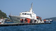 Sahil Güvenlik Ege Deniz Bölge Komutanlığı, 2014 yılı içerisinde çok sayıda başarılı kurtarma operasyonuna imza attı. Yasa dışı yollarla başta Yunan adaları olmak üzere yurt dışına çıkmak isteyen ve denizde boğulma tehlikesi atlatan mültecilerin imdadına yetişen ekipler, 2014 yılında gerçekleştirdikleri […]