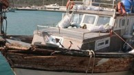 Erdemli İlçesi’nden bir balıkçı teknesinin göçmenlerle birlikte denize açıldığı ihbarını alan İlçe Jandarma Komutanlığı ekipleri, Sahil Güvenlik Akdeniz Bölge Komutanlığı ekipleri ile birlikte operasyon düzenledi. Erdemli’nin 5 mil açığında 10 metrelik eski ve çok yıpranmış bir balıkçı teknesi ile İtalya’ya […]