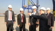 Beraberindeki heyetle birlikte Hatay’ın İskenderun İlçesi’ne gelen KKTC Bayındırlık ve Ulaştırma Bakanı Hasan Taçoy, Limak Port Limanı’nı ziyaret etti. İskenderun Deniz Ticaret Odası Yönetim Kurulu Başkanı Bülent Kavsak ve yönetim kurulu üyeleri, İskenderun Genç İşadamları Derneği Başkanı Gökhan Gökten’in de […]