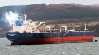 Geçtiğimiz haziran ayında 1 milyon varil Kürt petrolü ile Ceyhan’dan yola çıkan United Kalavryta isimli tanker, ABD’de açılan dava sonucunda taşıdığı petrolü satamadan Teksas açıklarında beklemeye koyulmuştu. Mahkeme devam ederken,  petrolfiyatlarının düşmesiyle tankerin üzerindeki petrolün değeri 60 milyon dolar kadar eridi. United Kalavryta, […]